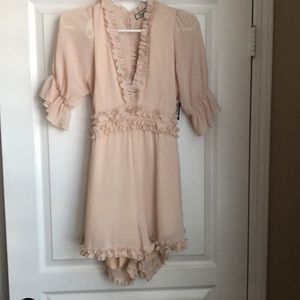 Halter Sleeve V-neck Ruffle TrimWaist Romper Color Blush Woman’s Size Med